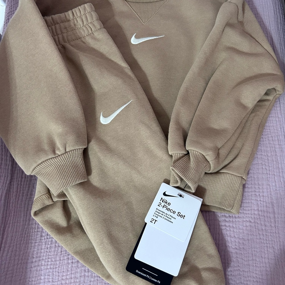Toddler nike Crewneck & joggers